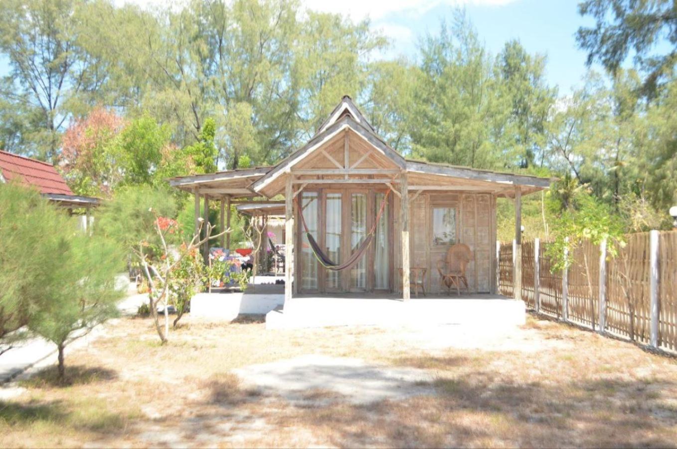 Mimpi Bungalow Gili Meno Exterior photo
